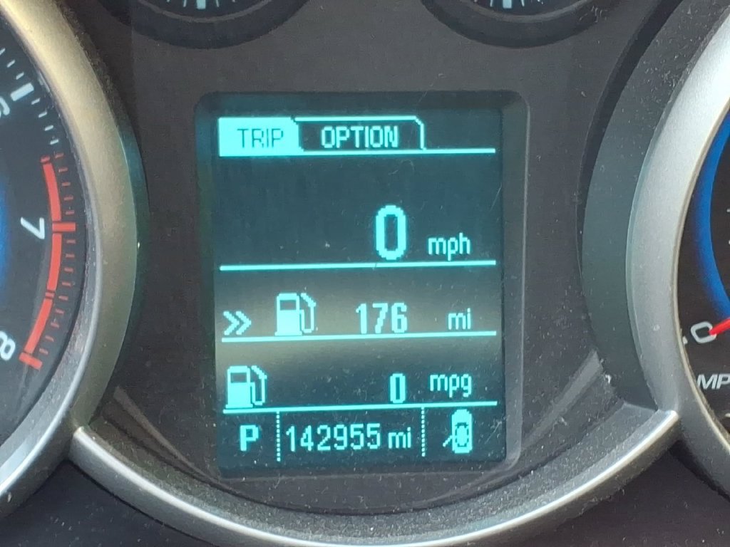 Used 2016 Chevrolet Cruze LT FWD image 36