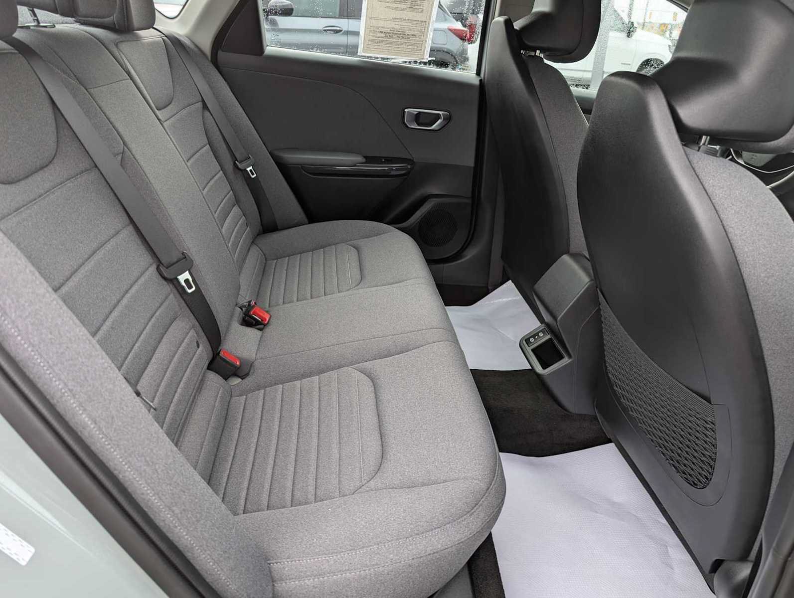 Used 2025 Kia K4 EX FWD image 39