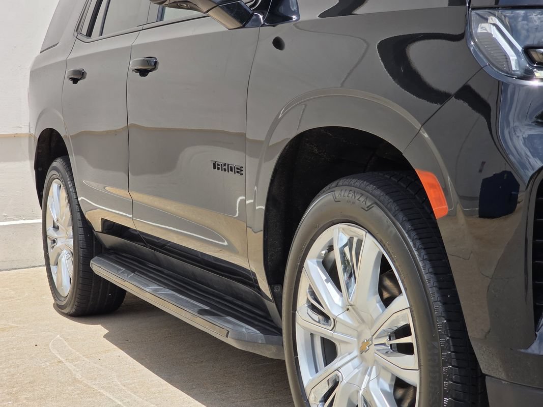 Used 2021 Chevrolet Tahoe RST w/ Luxury Package AWD/4WD image 47