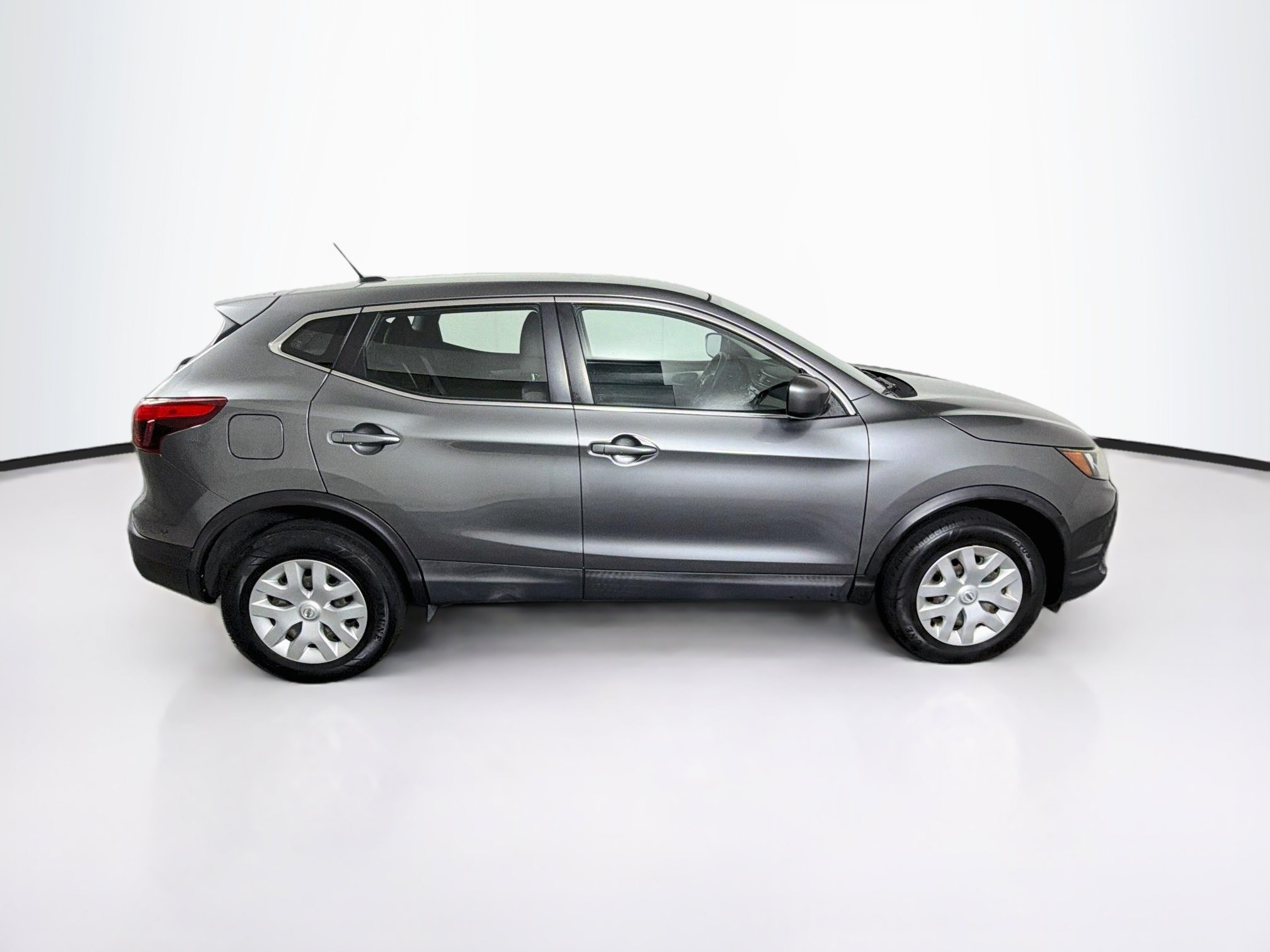 Used 2018 Nissan Rogue Sport S FWD image 10