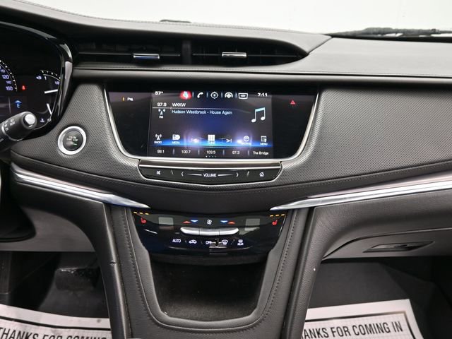 Used 2017 Cadillac XT5 Luxury w/ Driver Awareness Package image 20