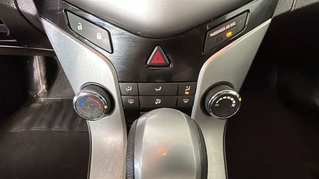 Used 2014 Chevrolet Cruze LS FWD image 21