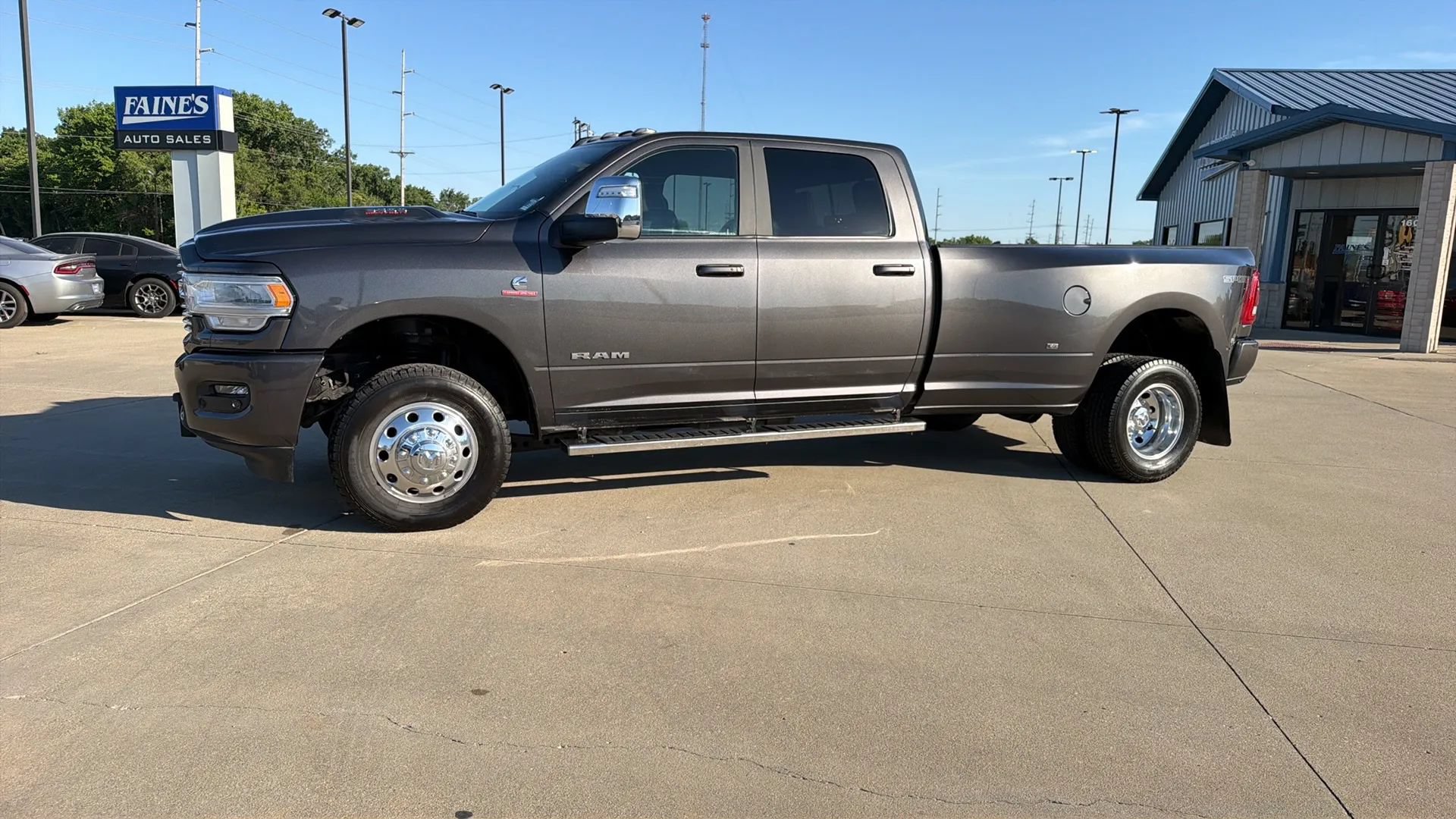 Used 2023 RAM 3500 Laramie AWD/4WD image 7