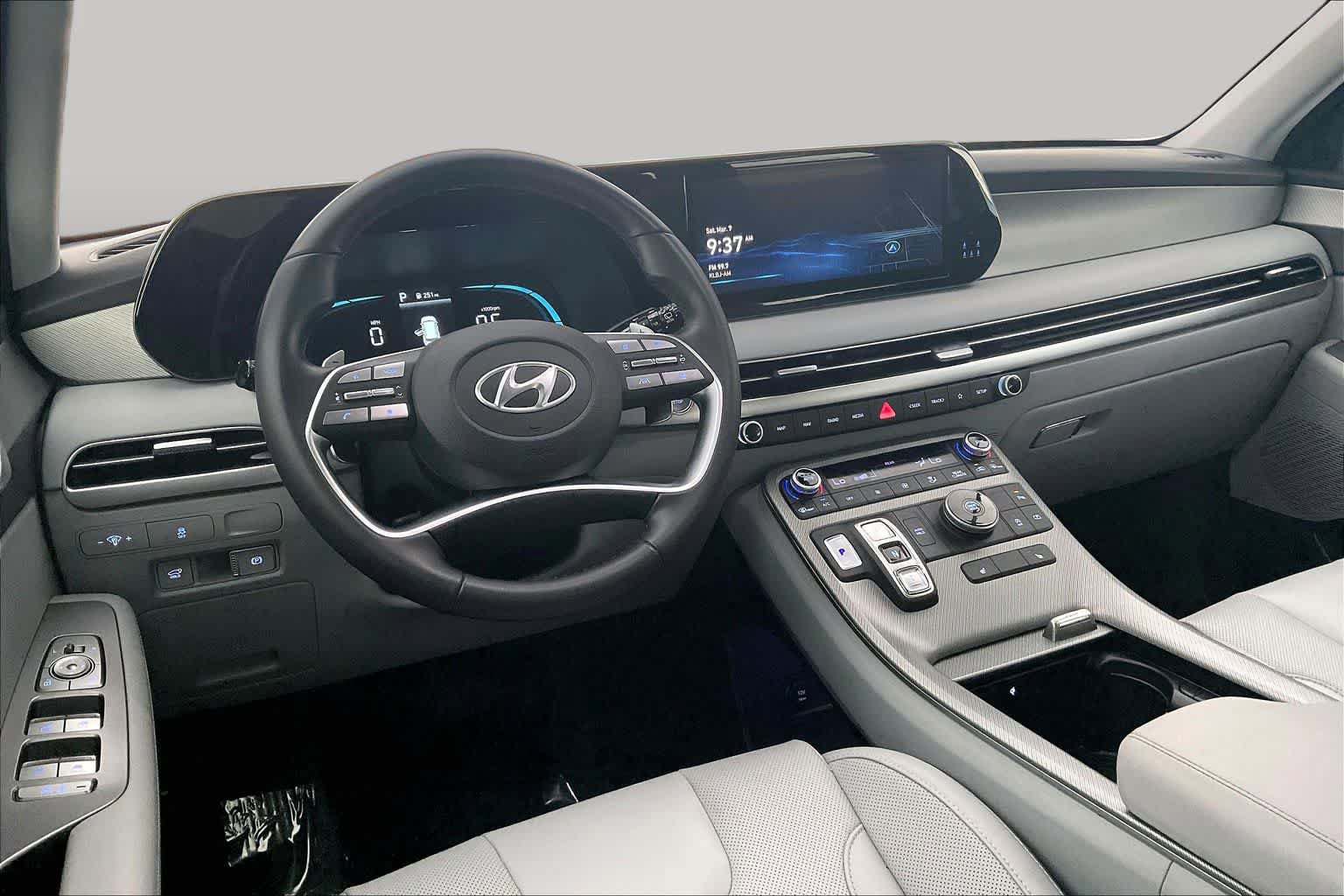 Used 2025 Hyundai Palisade SEL FWD image 18