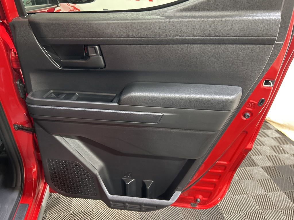 Used 2025 Toyota Tacoma SR5 image 15
