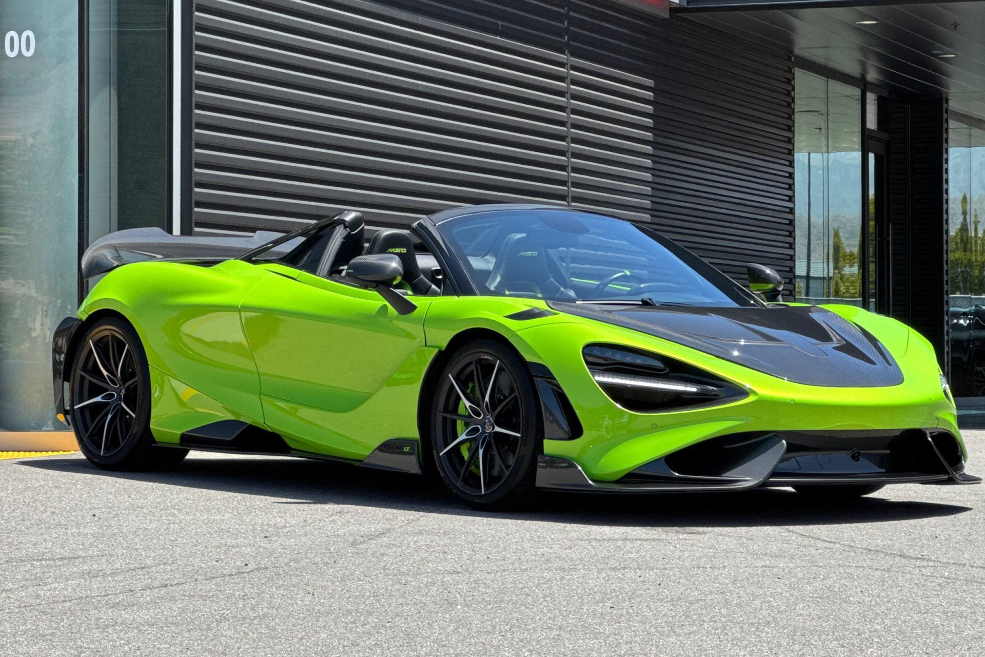 Used 2022 McLaren 765LT RWD image 10