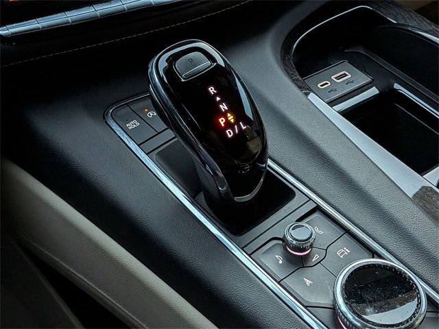 Certified 2023 Cadillac Escalade Premium Luxury w/ Performance Package image 17