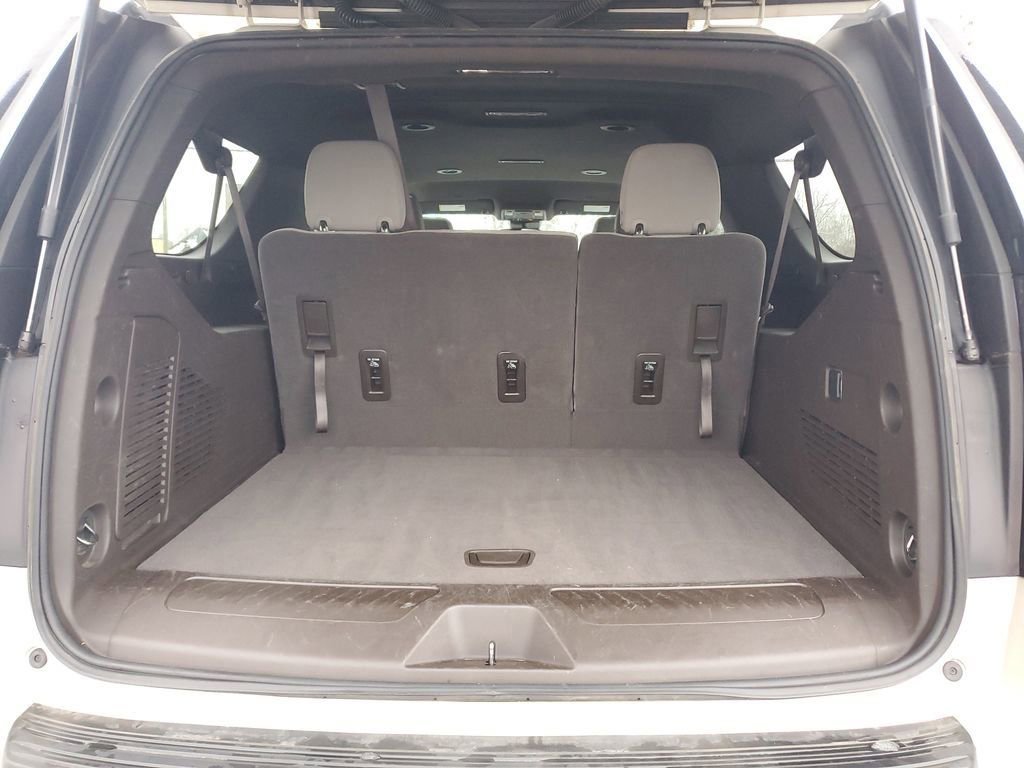 Used 2023 GMC Yukon XL SLE w/ Gmc Pro Safety Plus Package image 7