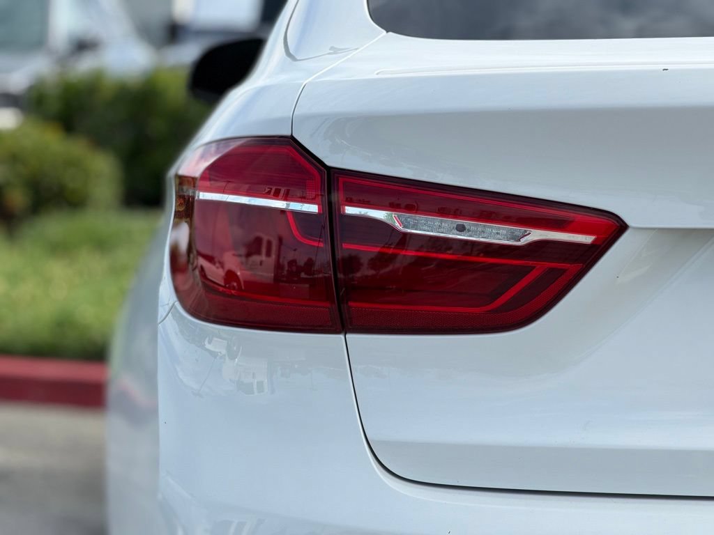 Used 2018 BMW X6 sDrive35i w/ M Sport Package RWD image 11