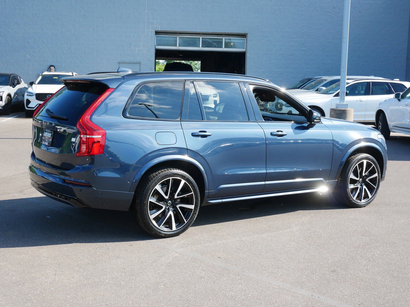 Used 2023 Volvo XC90 T8 Plus AWD/4WD image 6