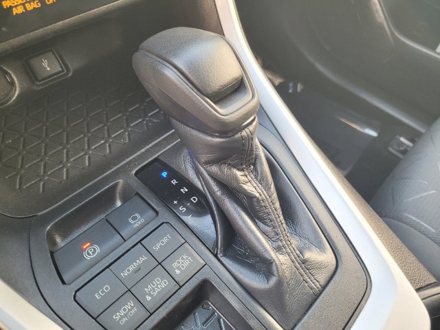 Used 2021 Toyota RAV4 XLE w/ Convenience Package AWD/4WD image 20