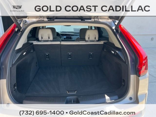 Certified 2023 Cadillac XT4 Luxury w/ Cold Weather Package FWD image 11