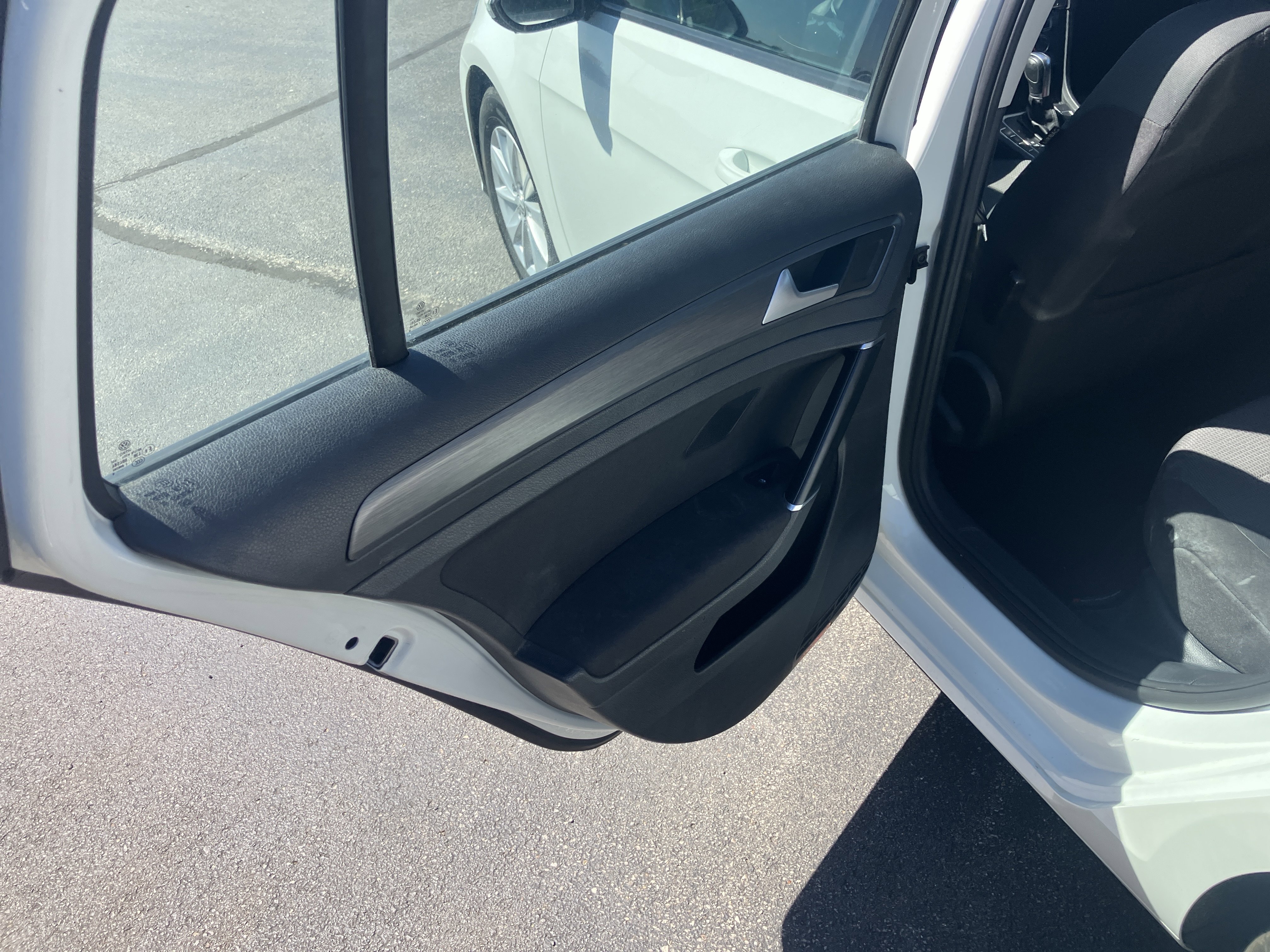 Used 2019 Volkswagen Golf S FWD image 16