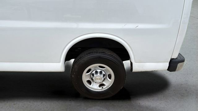 Used 2022 Chevrolet Express 2500 Work Van w/ Driver Convenience Package image 31