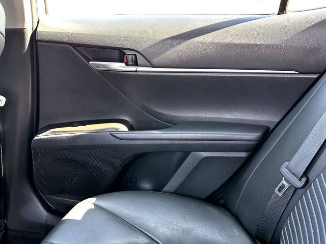 Used 2021 Toyota Camry SE image 19