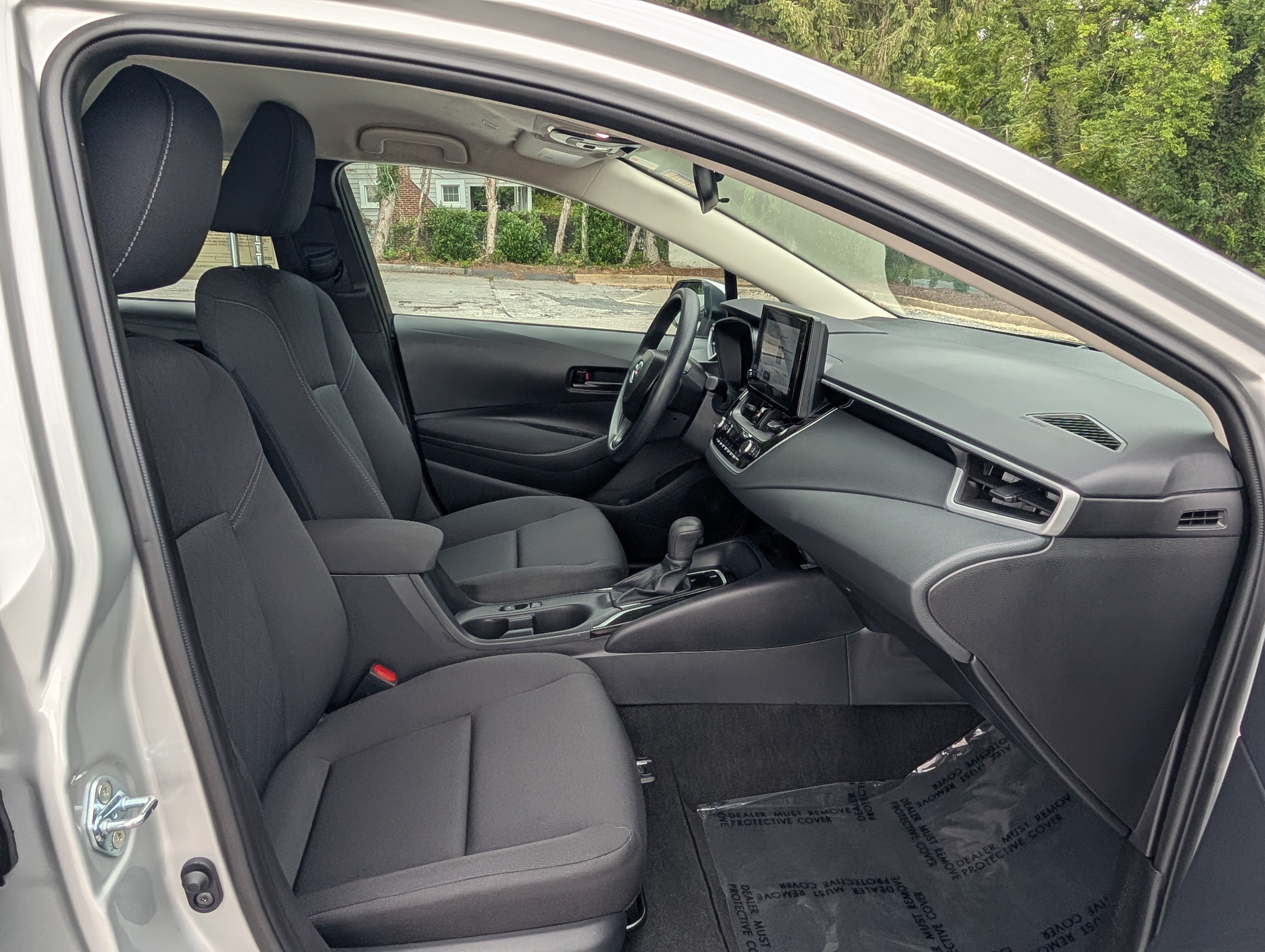 Used 2026 Toyota Corolla LE w/ LE Premium Package FWD image 11