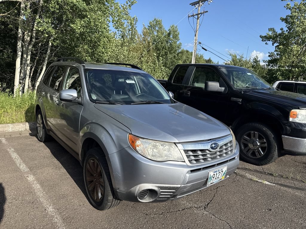 Used 2012 Subaru Forester 2.5X Limited AWD/4WD image 2