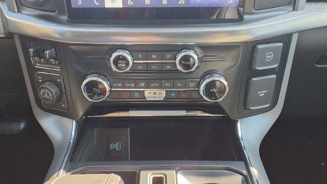 Used 2023 Ford F150 Lariat w/ Trailer Tow Package image 29