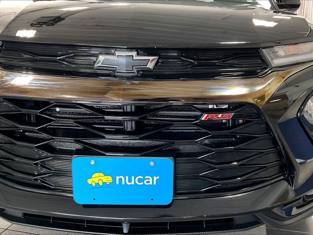 Used 2023 Chevrolet TrailBlazer RS w/ Technology Package FWD image 32