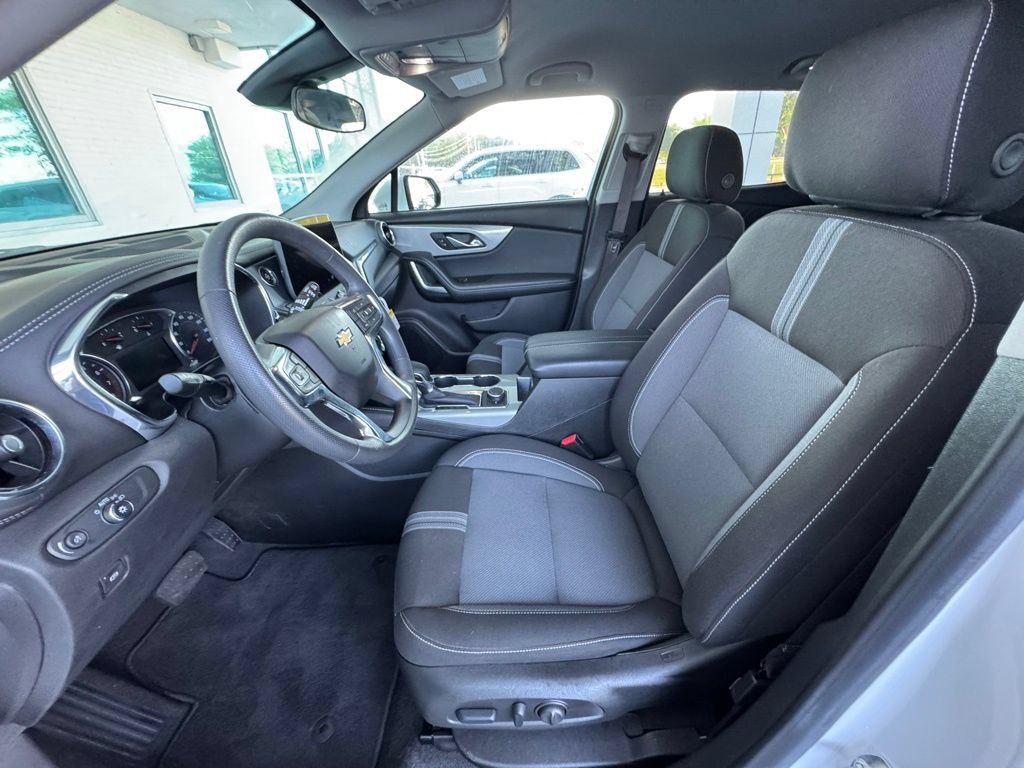 Used 2024 Chevrolet Blazer LT FWD image 12