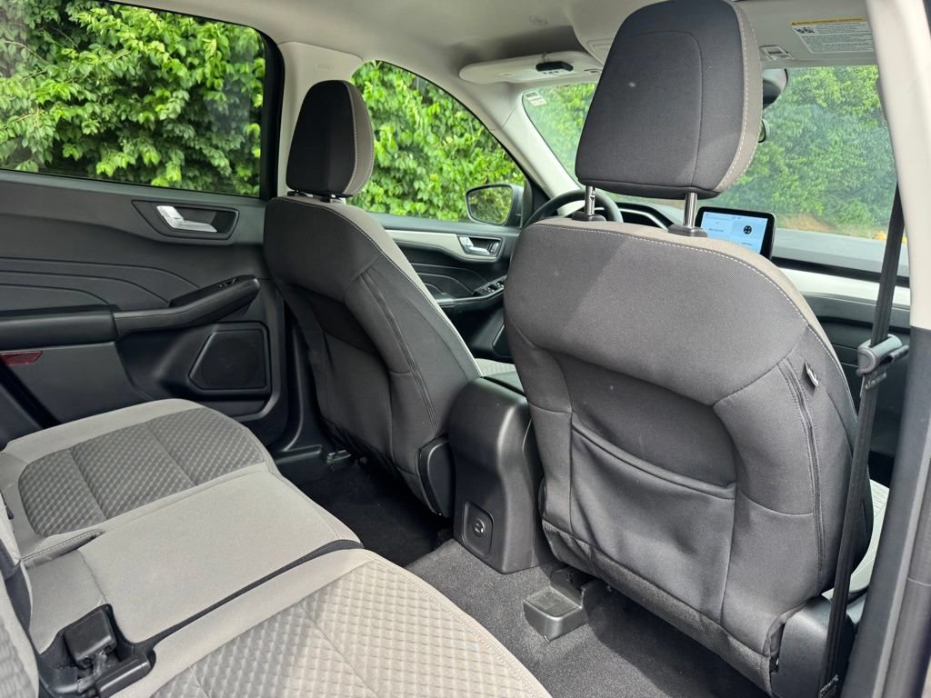 Used 2021 Ford Escape SE FWD image 14