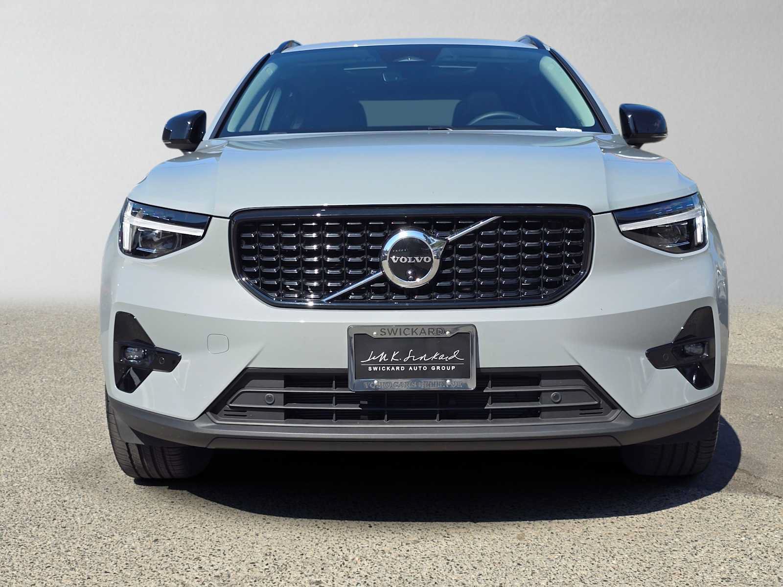 Used 2026 Volvo XC40 B5 Plus w/ Protection Package Premier AWD/4WD image 8