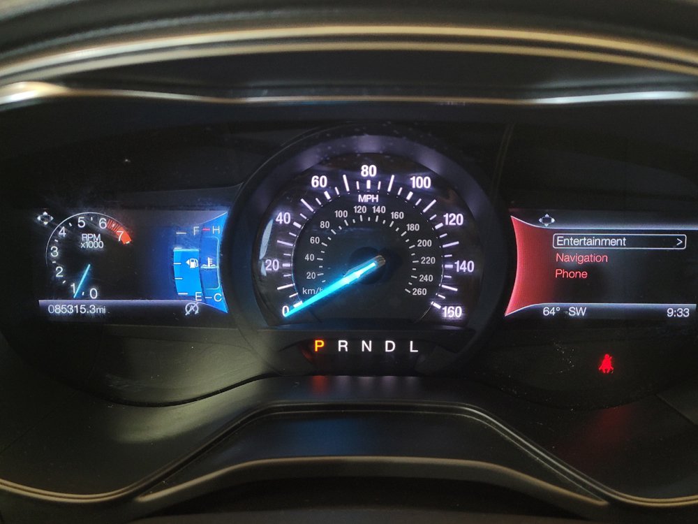 Used 2020 Ford Fusion SEL FWD image 23