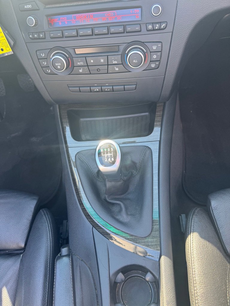 Used 2012 BMW 128i Convertible image 29