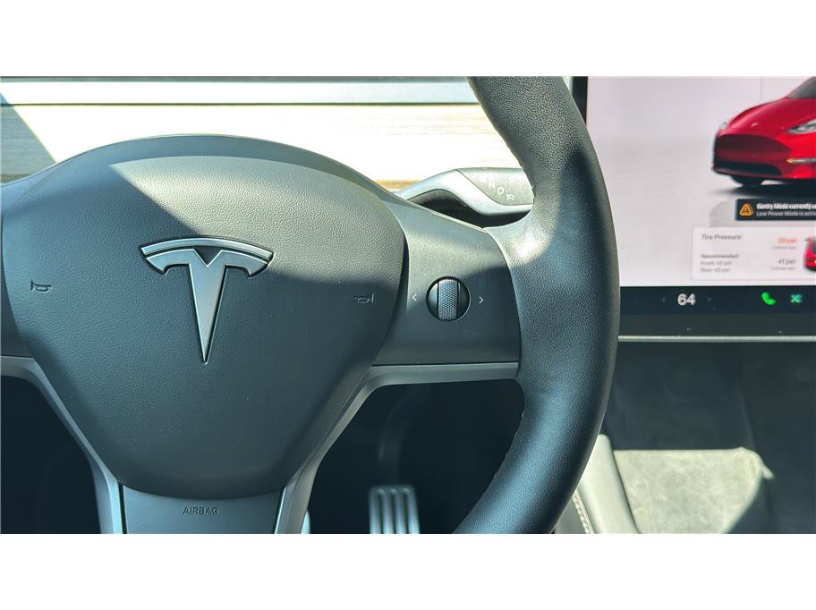 Used 2024 Tesla Model Y Performance AWD/4WD image 28
