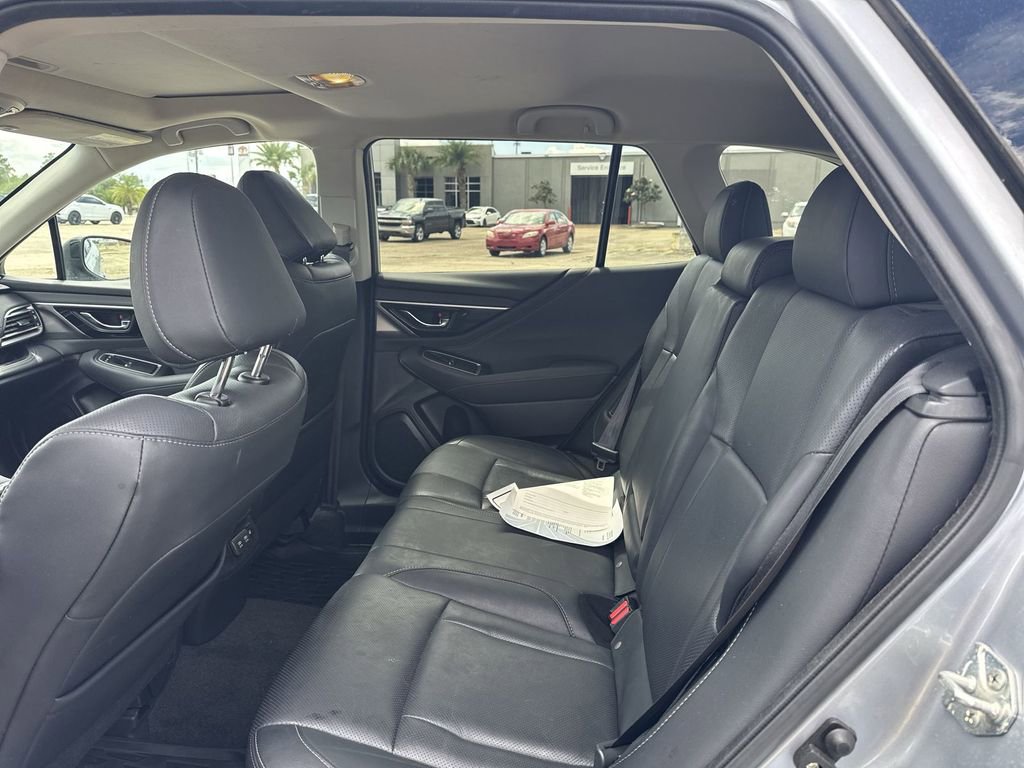 Used 2021 Subaru Outback Limited image 29