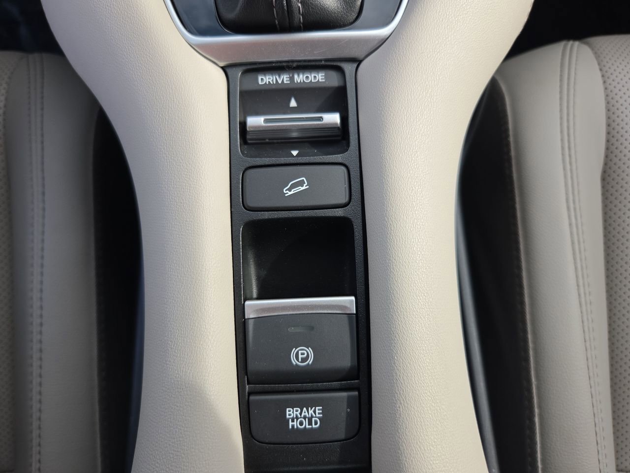 Used 2024 Honda HR-V EX-L image 27