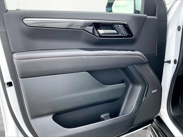 New 2026 Chevrolet Suburban RST w/ Comfort Package AWD/4WD image 25