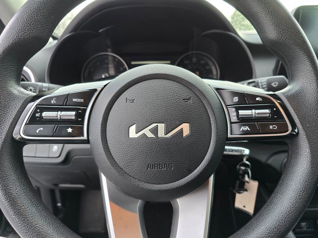 Used 2024 Kia Forte LXS image 26