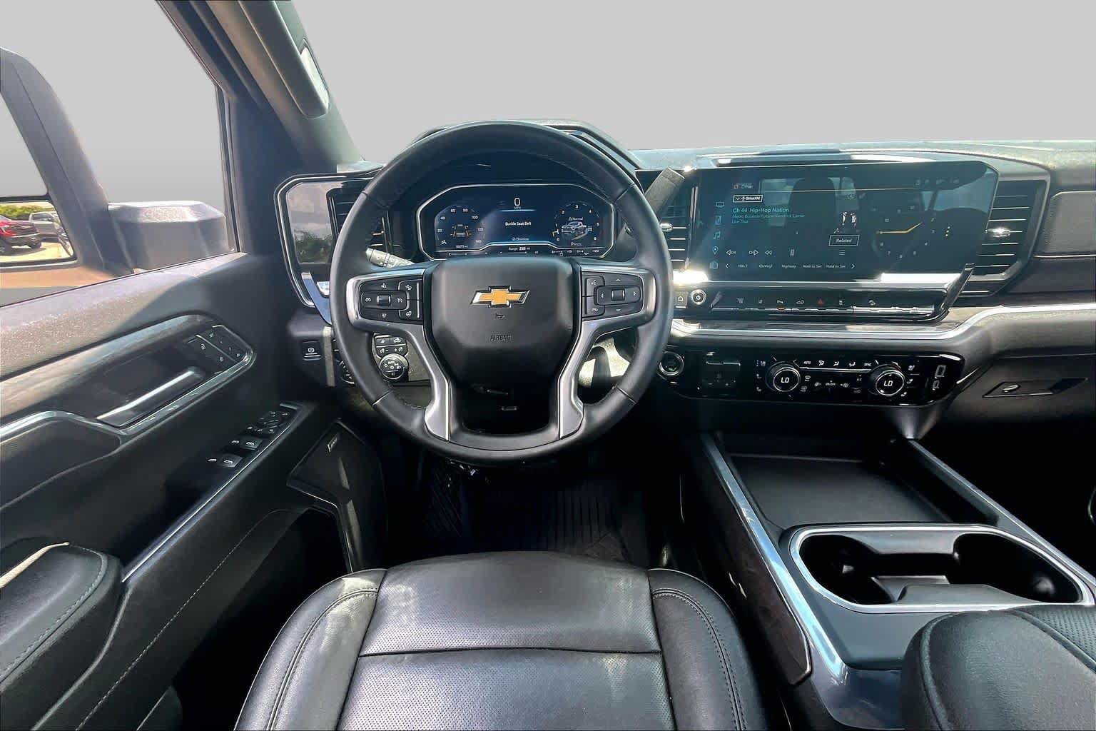 Used 2024 Chevrolet Silverado 2500 LTZ w/ LTZ Texas Edition AWD/4WD image 6