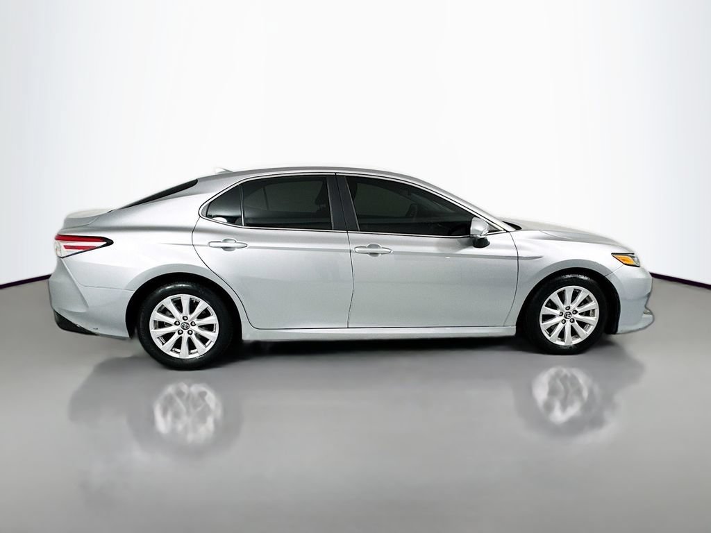 Used 2019 Toyota Camry LE w/ Convenience Package FWD image 7
