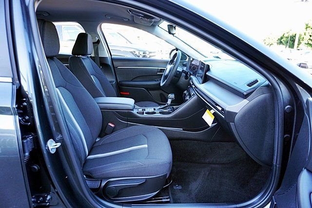 Certified 2025 Hyundai Sonata SE image 11