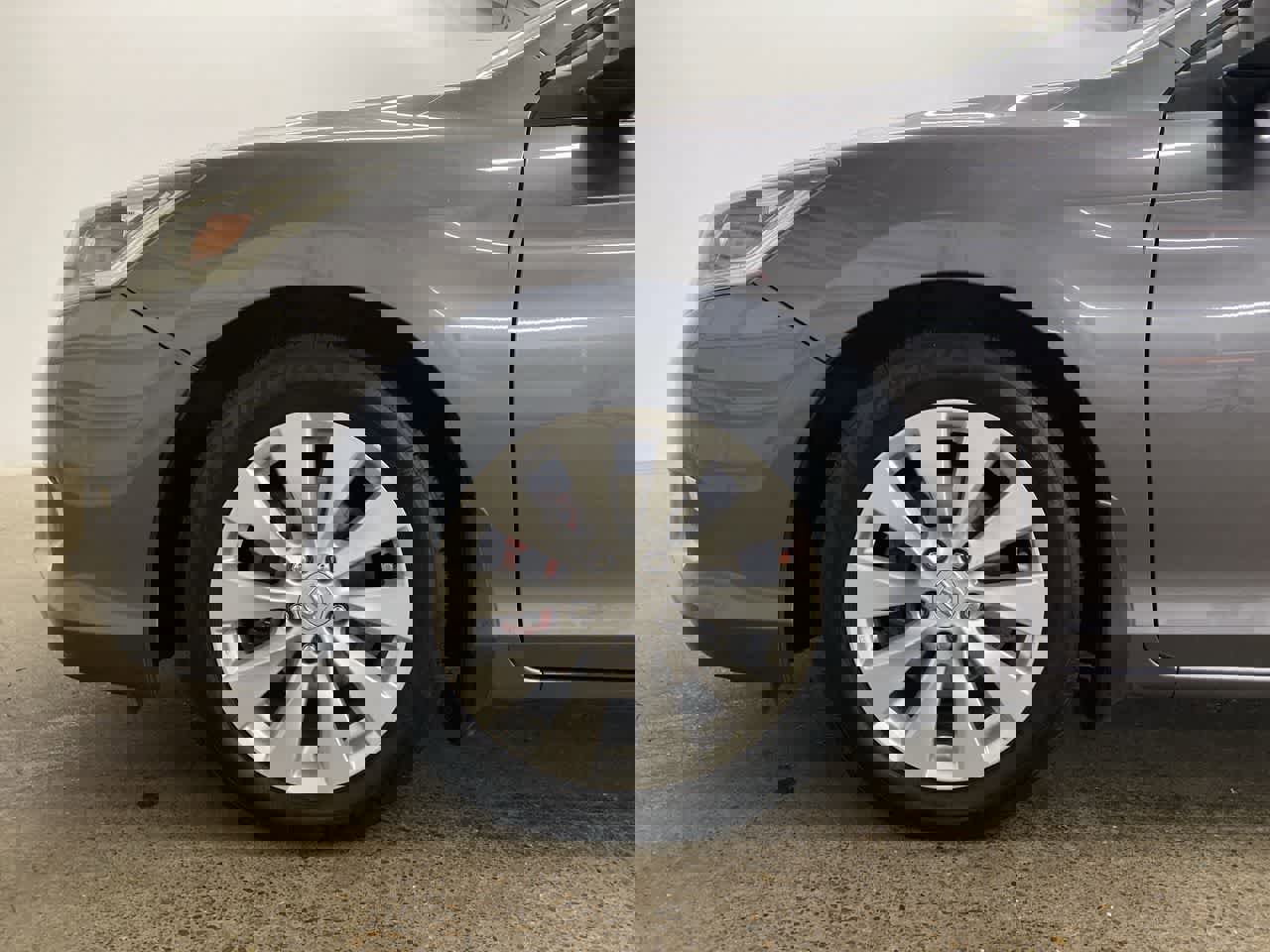 Used 2015 Honda Accord EX image 10