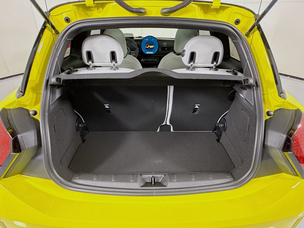 New 2026 MINI Cooper 2-Door Hardtop FWD image 26