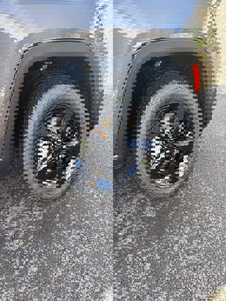 New 2025 Jeep Grand Cherokee Limited w/ Black Appearance Package image 23