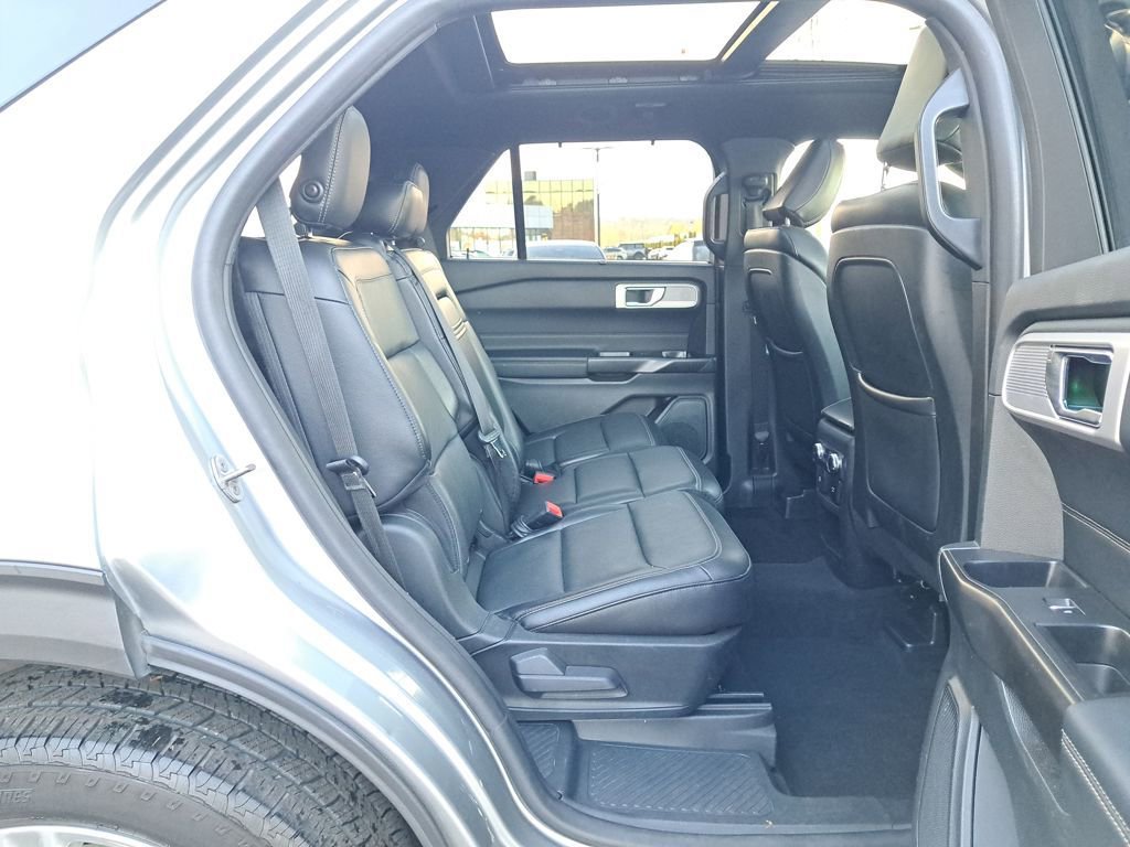 Used 2020 Ford Explorer Limited w/ Class III Trailer Tow Package image 15
