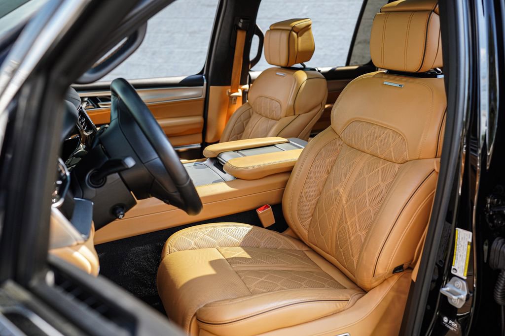 Used 2023 Jeep Grand Wagoneer Series III image 22