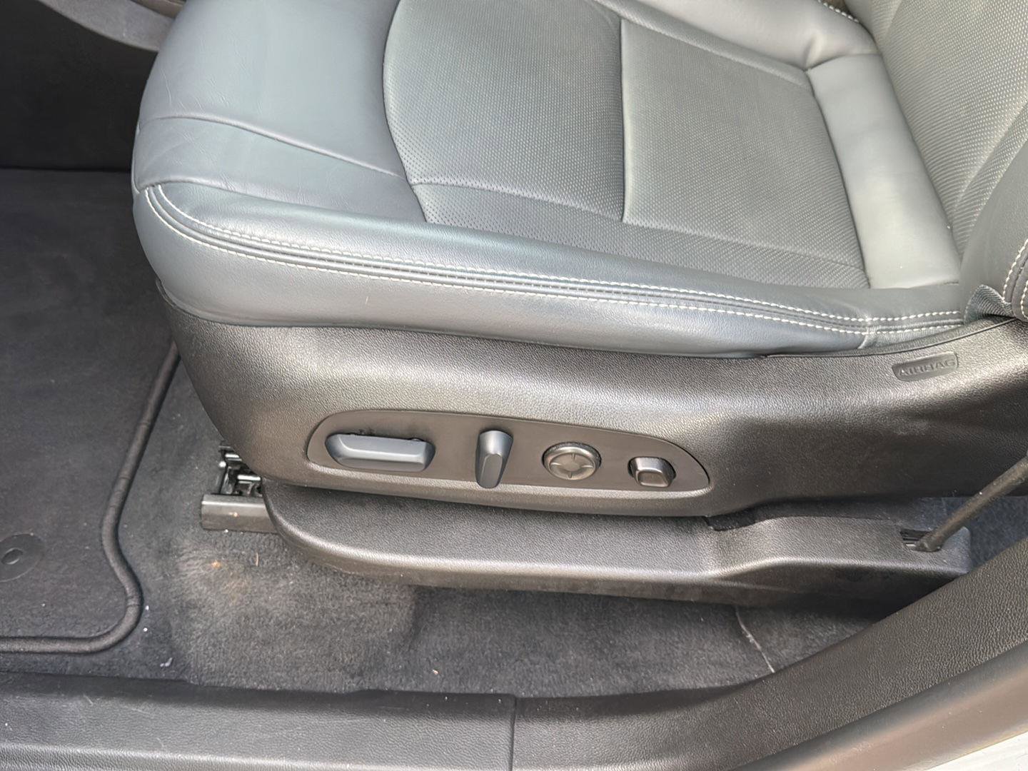 Used 2024 Buick Enclave Premium image 29