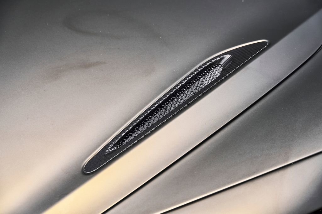 Used 2025 McLaren 750S Spider RWD image 9