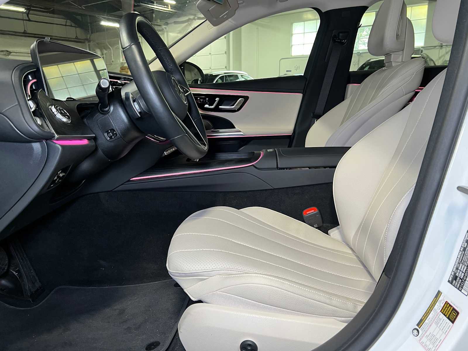 Used 2025 Mercedes-Benz E 350 4MATIC Sedan image 23