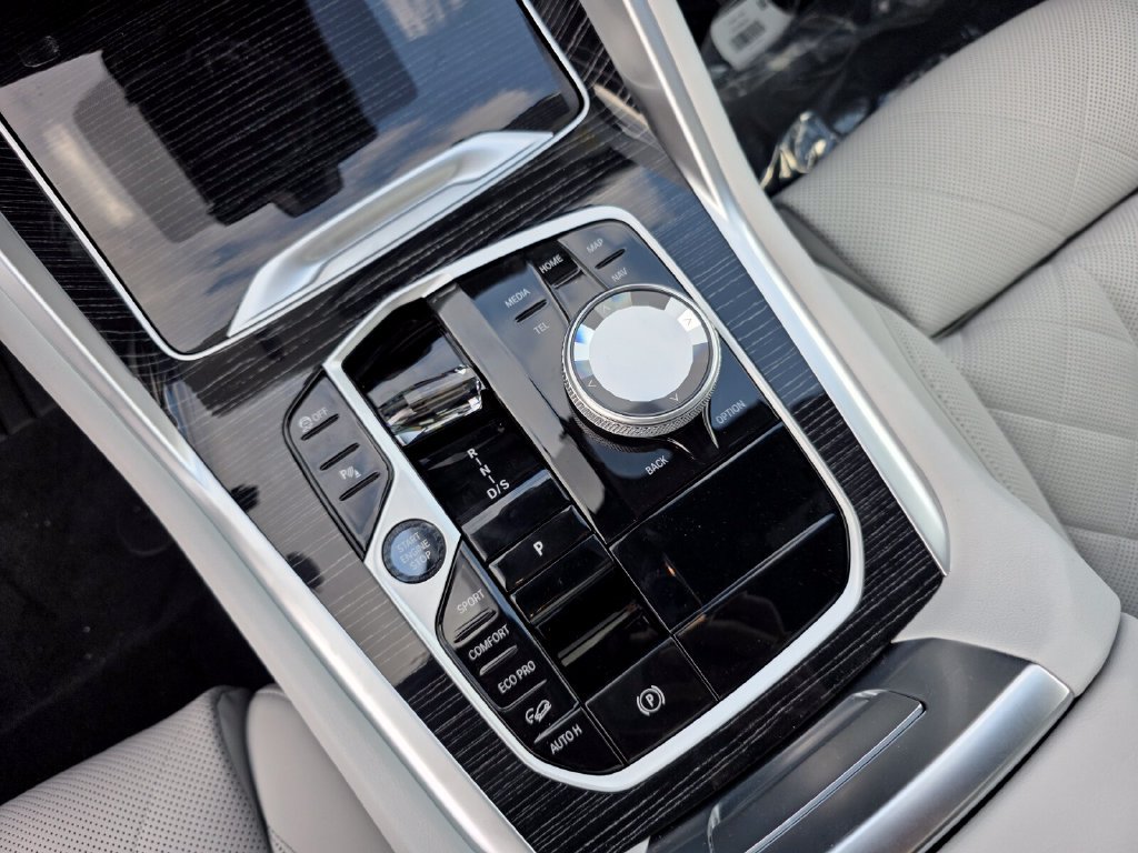 New 2027 BMW X6 xDrive40i AWD/4WD image 15