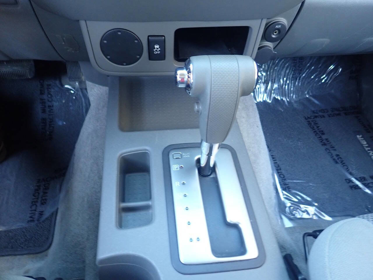 Used 2012 Nissan Frontier SV w/ SV Premium Utility Pkg image 5