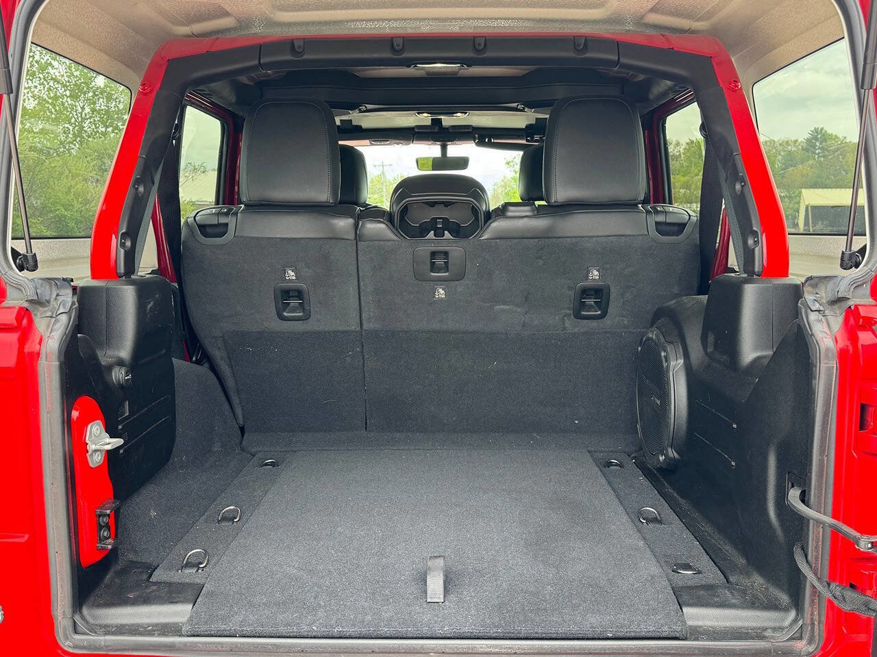 Used 2020 Jeep Wrangler Unlimited Sahara w/ Uconnect 4C Nav & Sound Group AWD/4WD image 14