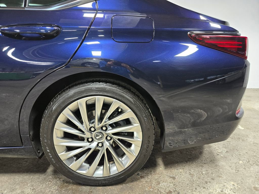 Used 2019 Lexus ES 350 Luxury w/ Accessory Package 2 image 54