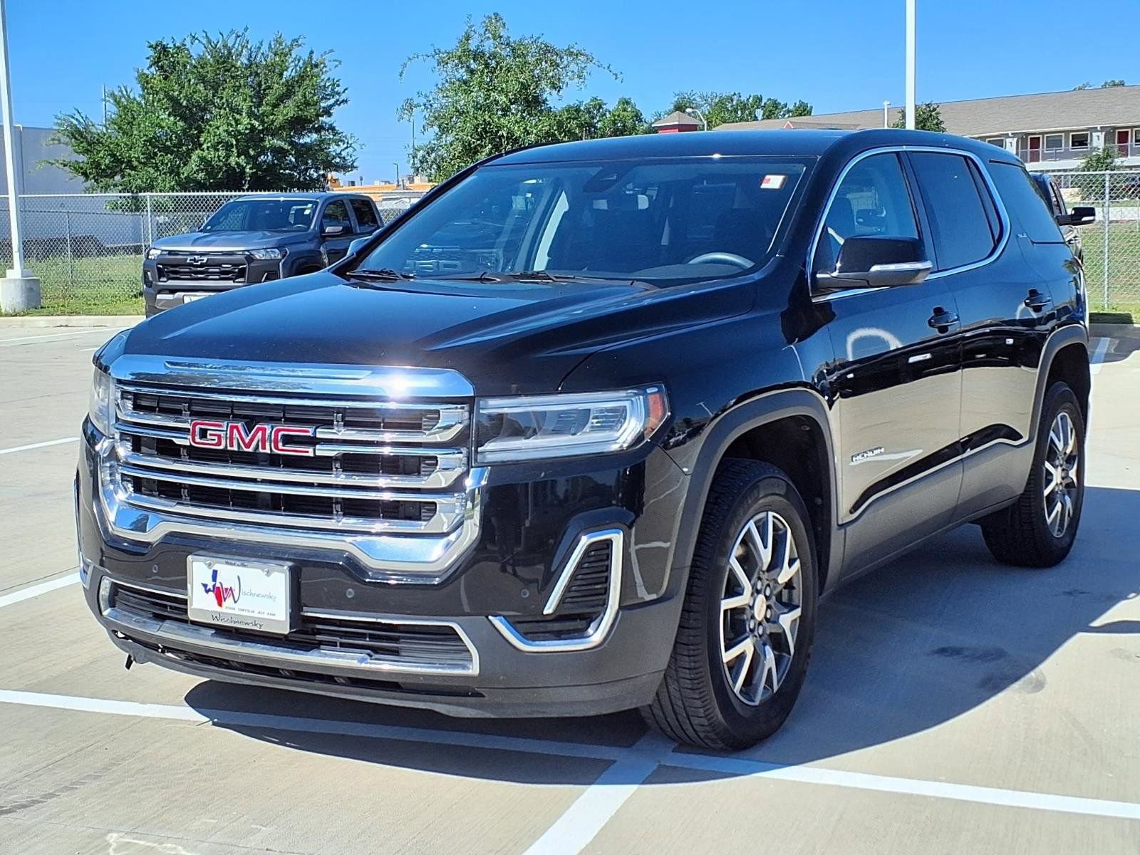Used 2022 GMC Acadia SLE FWD image 3