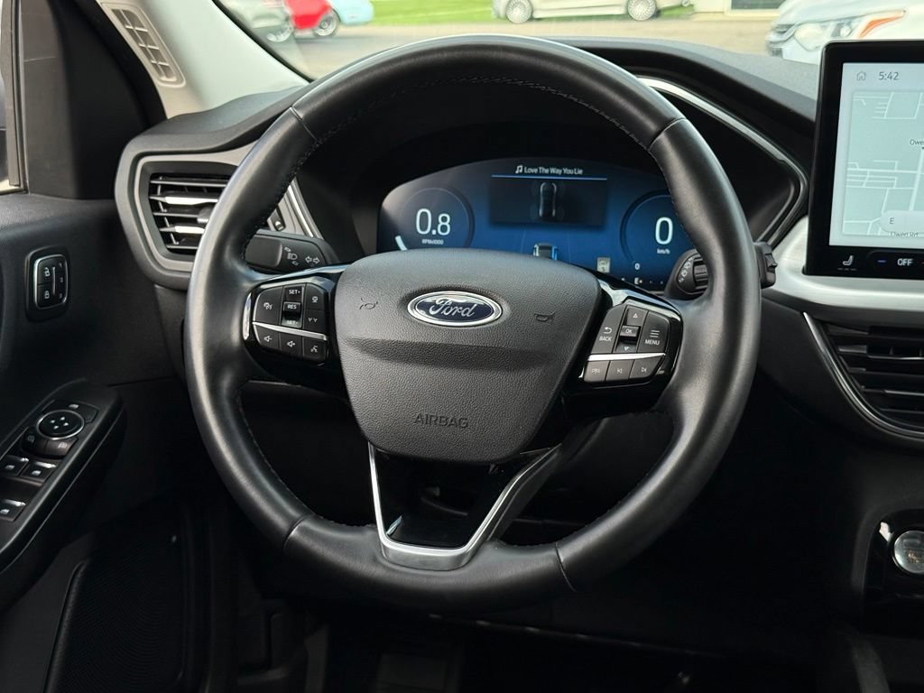 Used 2024 Ford Escape Platinum AWD/4WD image 7